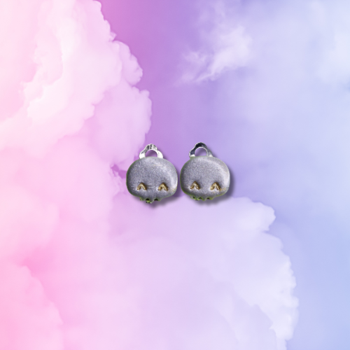 Silver Happy Skull Clip-On